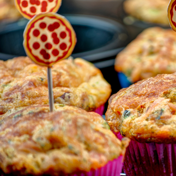 Cheesy pizza puffs