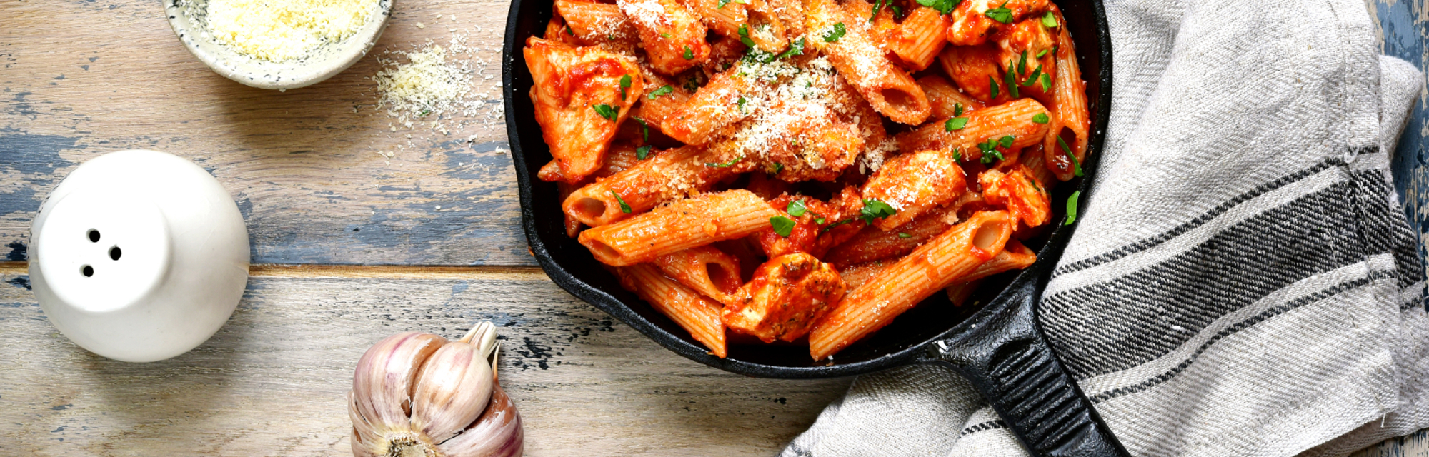 Chicken, tomato and mozzarella pasta