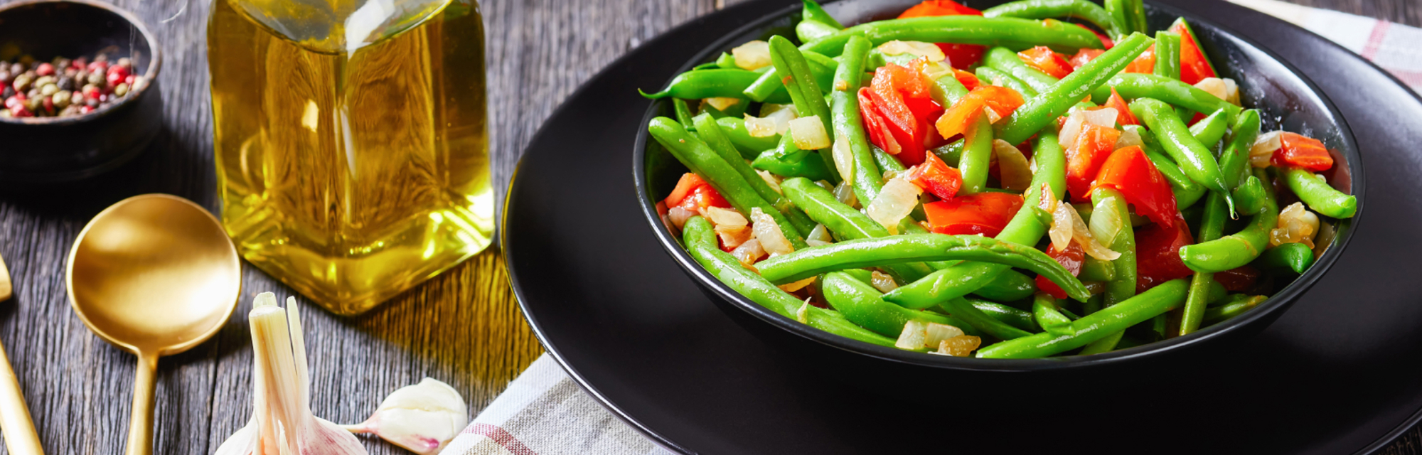 Sautéed green beans and tomatoes