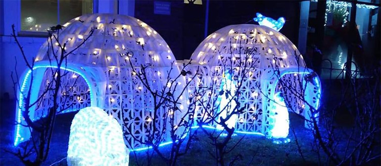 Filco helps Christmas Committee to light up the town Igloos