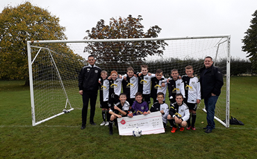 Rawcliffe Junior Football Club nets a donation from Nisa Local