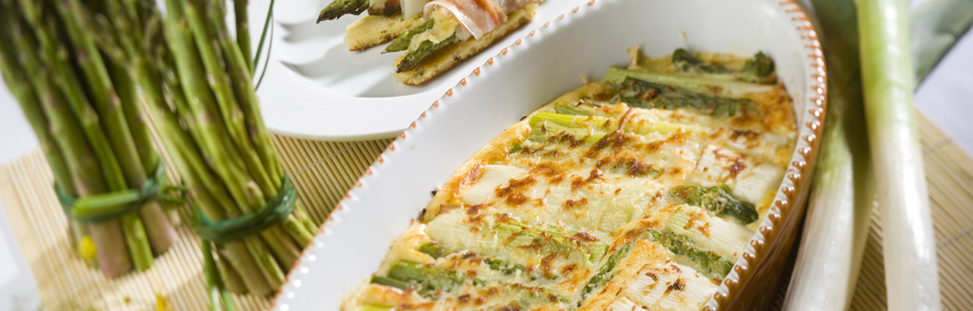 Baked cheesy leeks