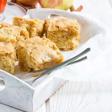 The Ultimate Custard Cream Blondie Recipe