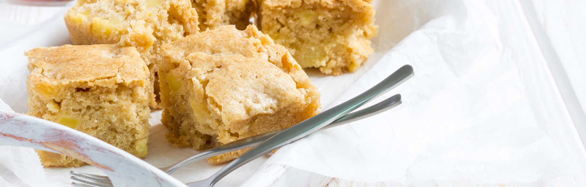 The Ultimate Custard Cream Blondie Recipe