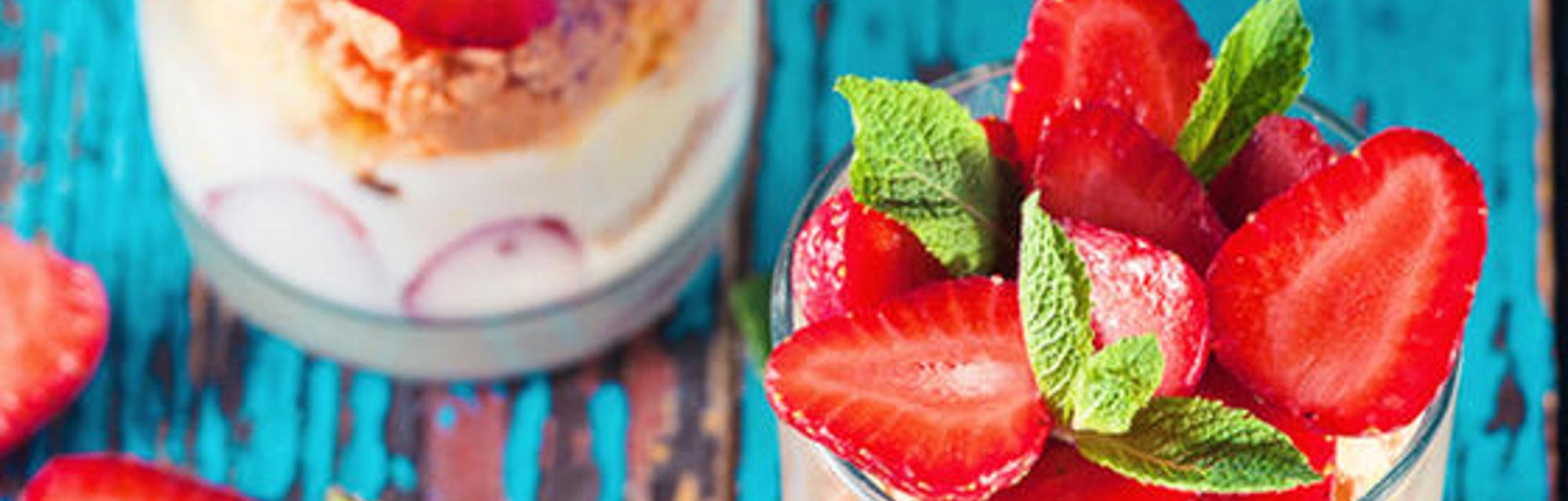 Strawberry and custard cream pots - Strawberrybiscuitpots